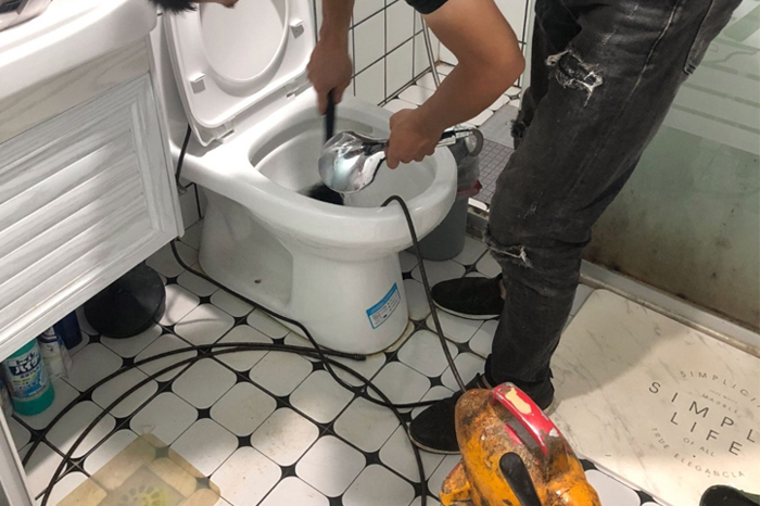 浑源马桶堵塞自己疏通还是找师傅？专业上门服务让你省时更省心